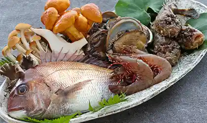 【秋の新メニュー】天然鮑と紅葉鯛・松茸を味わう和洋折衷ディナー＜夕朝食付＞